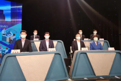 bat365电气亮相“春风行动云聘会” 赵晓红总裁应邀接受现场采访并回答求职者提问 