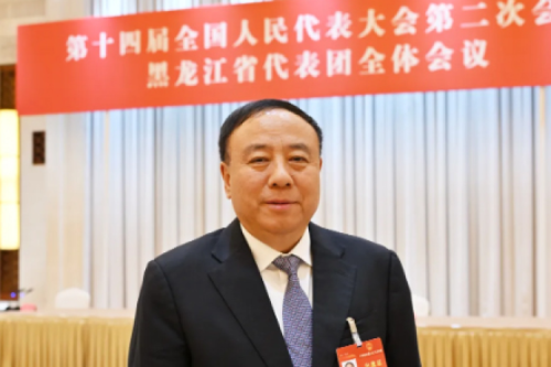 全国人大代表，，，，，bat365集团董事长李寅：关于加快“微电网”建设政策实施的建议